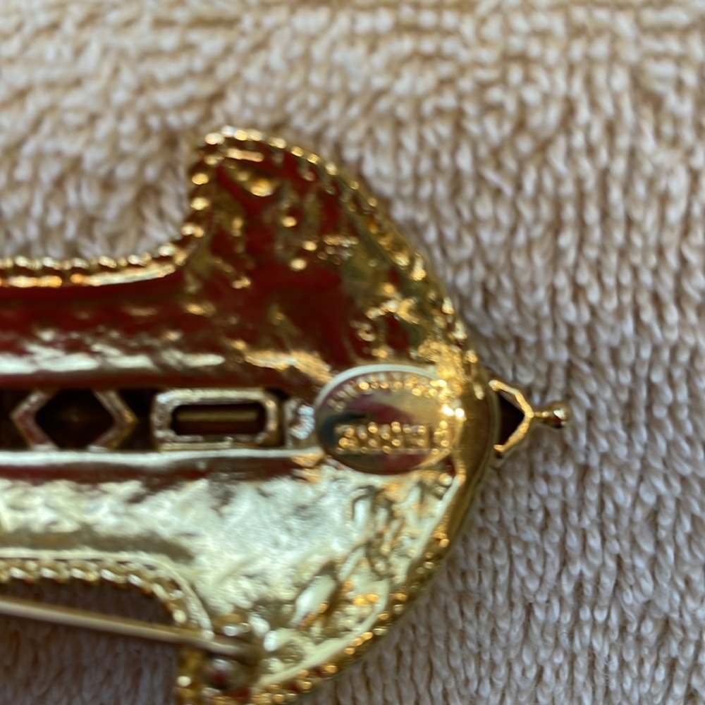 GIANFRANCO FERRE — GOLD AND GEM BROOCH - Picture 14 of 16